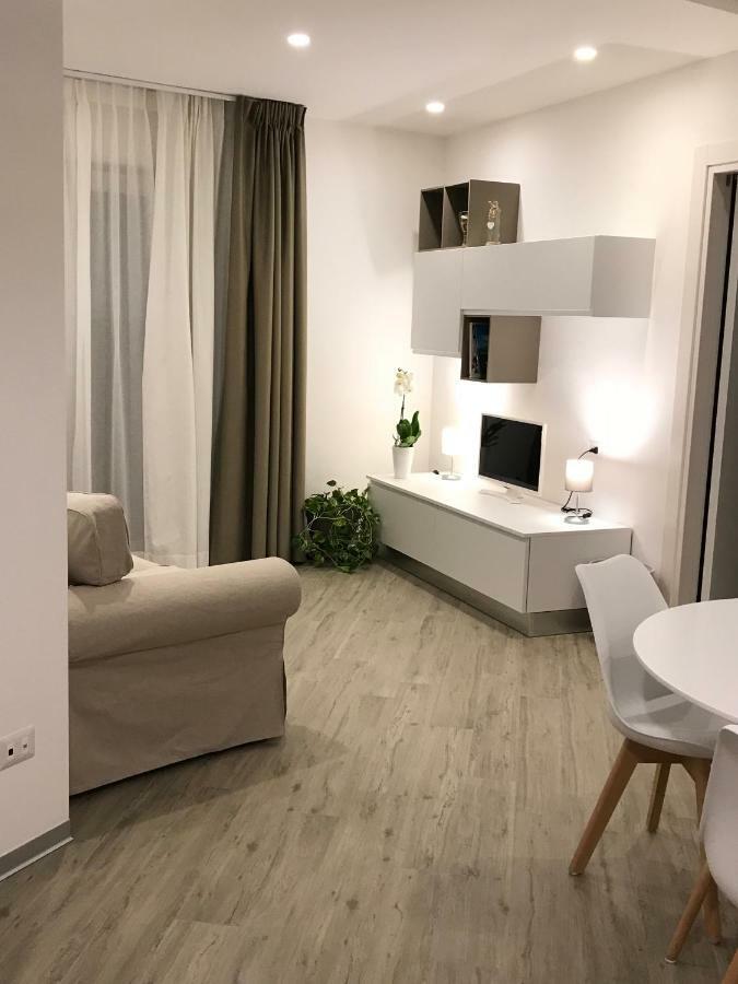 A Matera "Sotto I Pini" Villa Bagian luar foto
