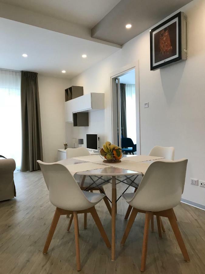 A Matera "Sotto I Pini" Villa Bagian luar foto