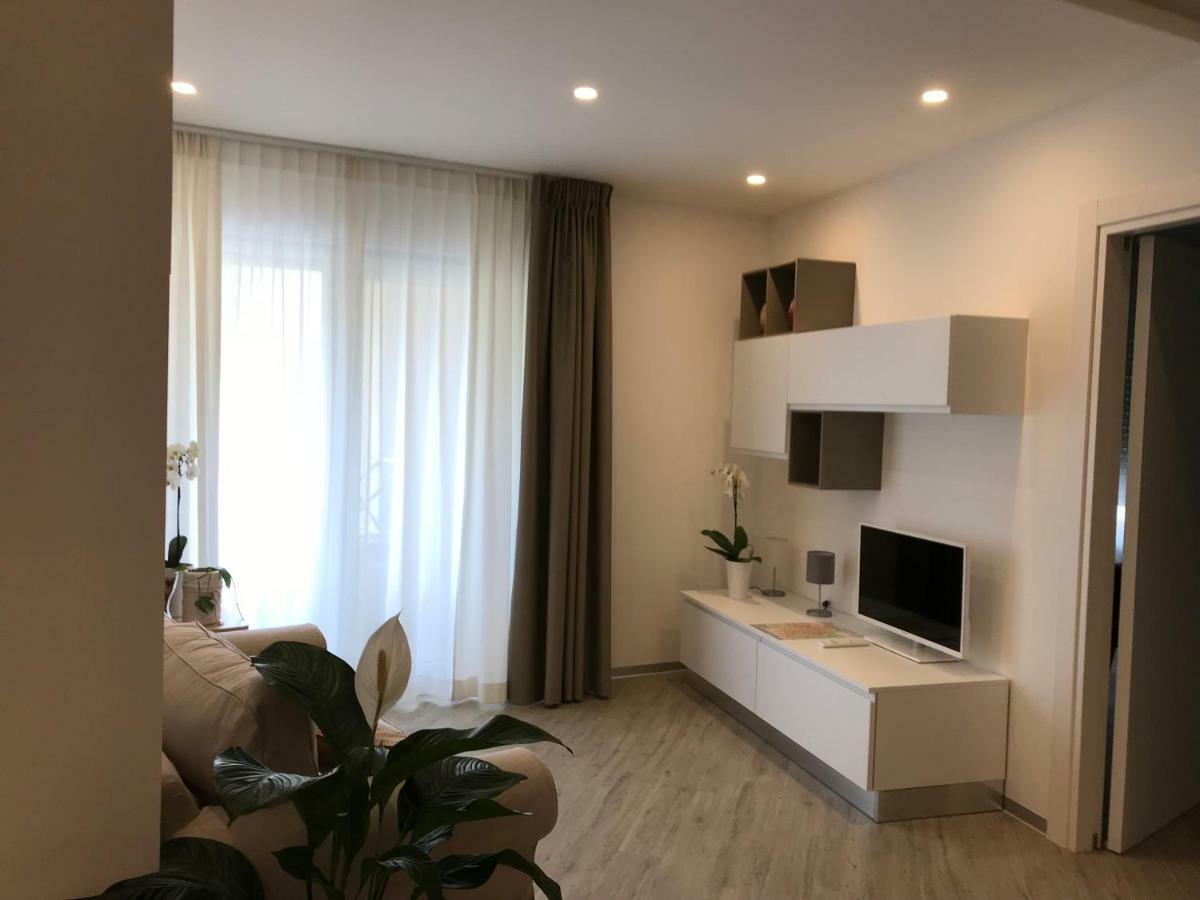 A Matera "Sotto I Pini" Villa Bagian luar foto