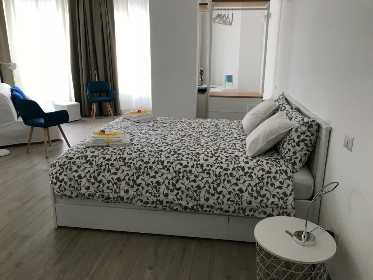 A Matera "Sotto I Pini" Villa Bagian luar foto